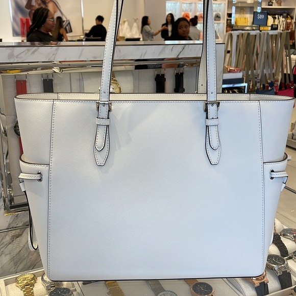 MICHAEL KORS
Jet Set Travel Lg Saffiano Leather Drawstring Travel Tote Shoulder - Picture 11 of 16